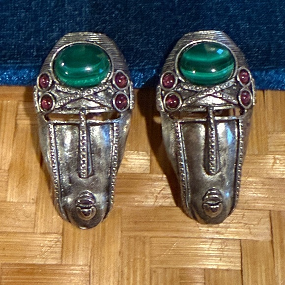 Vintage Silver and Green Earrings Ethnic Tribal African Mask Cabochon Clip On - Picture 2 of 6